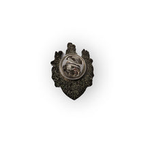 Load image into Gallery viewer, Leeds Crested Pin Badge