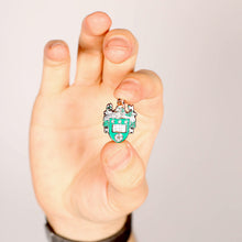 Load image into Gallery viewer, Leeds Crested Pin Badge